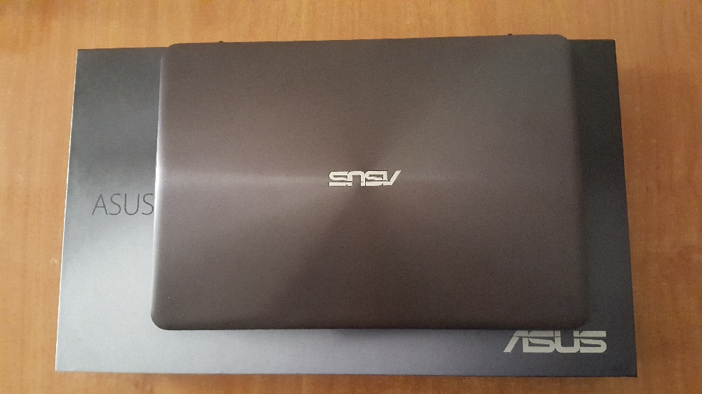 ASUS ZenBook UX305UA